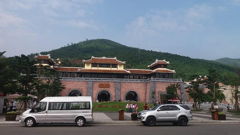 Travel From Hoi An to Bana Hills by car